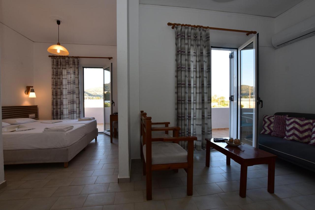 Morpheas Rooms ปาไลโอโกรา ภายนอก รูปภาพ