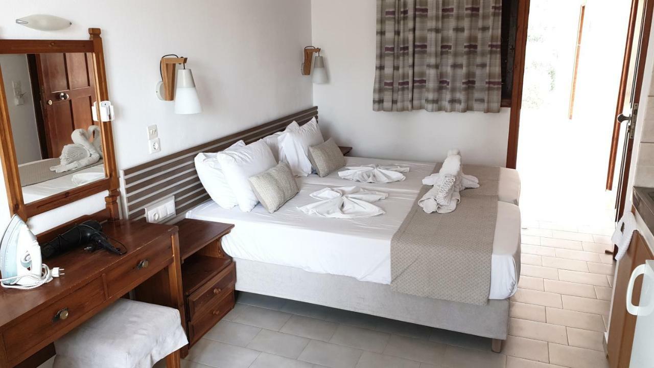 Morpheas Rooms ปาไลโอโกรา ภายนอก รูปภาพ